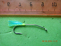 бороды для рыбалки зимой на корюшку в Анадыре на универсальном стримерном крючке № 7 мм ( маруто стандартная шкала № 6- серебро)