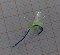 Снасти для ловли корюшки рыболовные мухи на корюшку на Крючках голубой Угорь-№ 5. 8 мм (   Maruto # 11 по японскомой шкале размера крючка) колечко