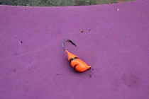 Мормышки на корюшку, гольца ,и ленка-- Вольфрамовая тяжелая Капля Оранжевая УФ - № 6 мм с черной полосой