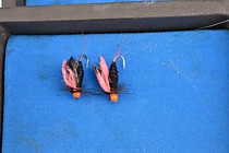UV+GLO муха премиум №10 . черное тело с крылом из смеси Розовый Атлас  и Черная шерсть с микроблесками Текстрим