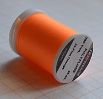 Материал для самодуров на корюшку и зубатку. Объемный шелк,ультрофиолет.Цвет-ораньжевый Фирма "Текстрим" TEXTREME Fl.Orange UV