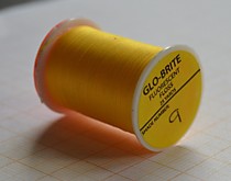 Материал для самодуров, шелк "Глоу Брите" фирмы "Хайлайнер" США. Толстый расслаивающийся шелк,25 метров,цвет лимонный.№9