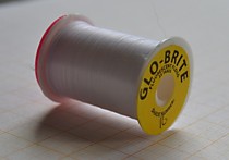 Материал для самодуров, шелк "Глоу Брите" фирмы "Хайлайнер" США. Толстый расслаивающийся шелк,25 метров,цвет  белый.№16