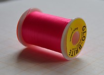 Материал для самодуров, шелк "Глоу Брите" фирмы "Хайлайнер" США. Толстый расслаивающийся шелк,25 метров,цвет ярко-розовый.№1