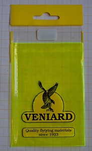 Материал для самодуров виниловая,мягкая пленка.Фирмы "Вениард" цвет ярко салатовый,сильный ультрофиолет. 120 на 150 мм