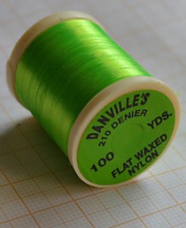 Монтажные нити для самодуров на корюшку и зубатку "Данвиллс",фирма "Вапси.100-ярдов,прочность и толщина-210 ден,восковой нейлон плоского сечения,цвет-Зелёный.FLAT WA[ED NYLON 100 YDS DANVILLE'S WAPSI