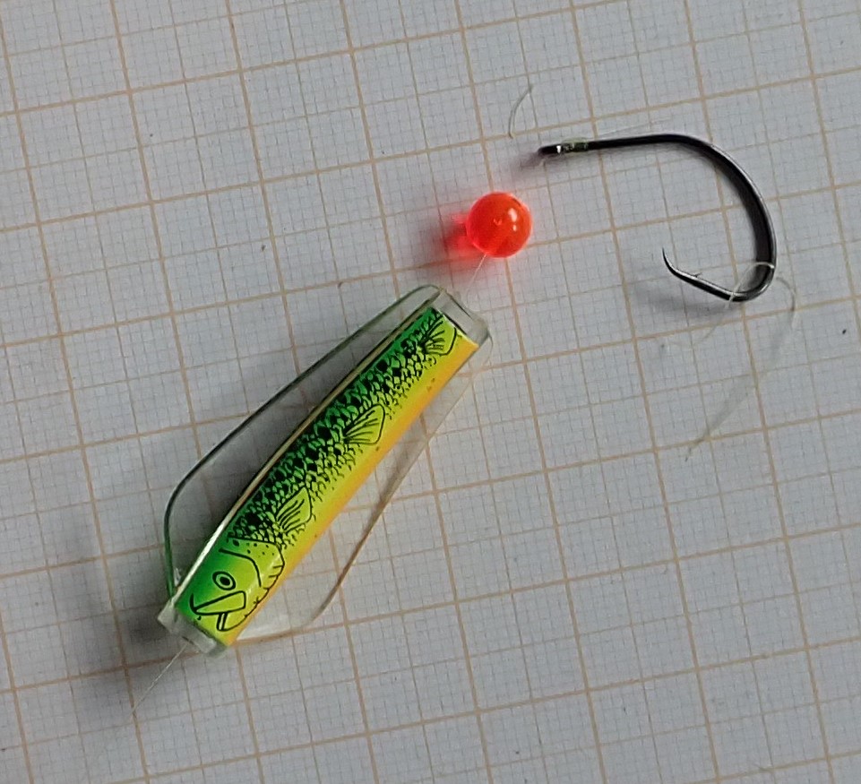 Какой размер крючка выбрать для ловли плотвы на рыбалке?